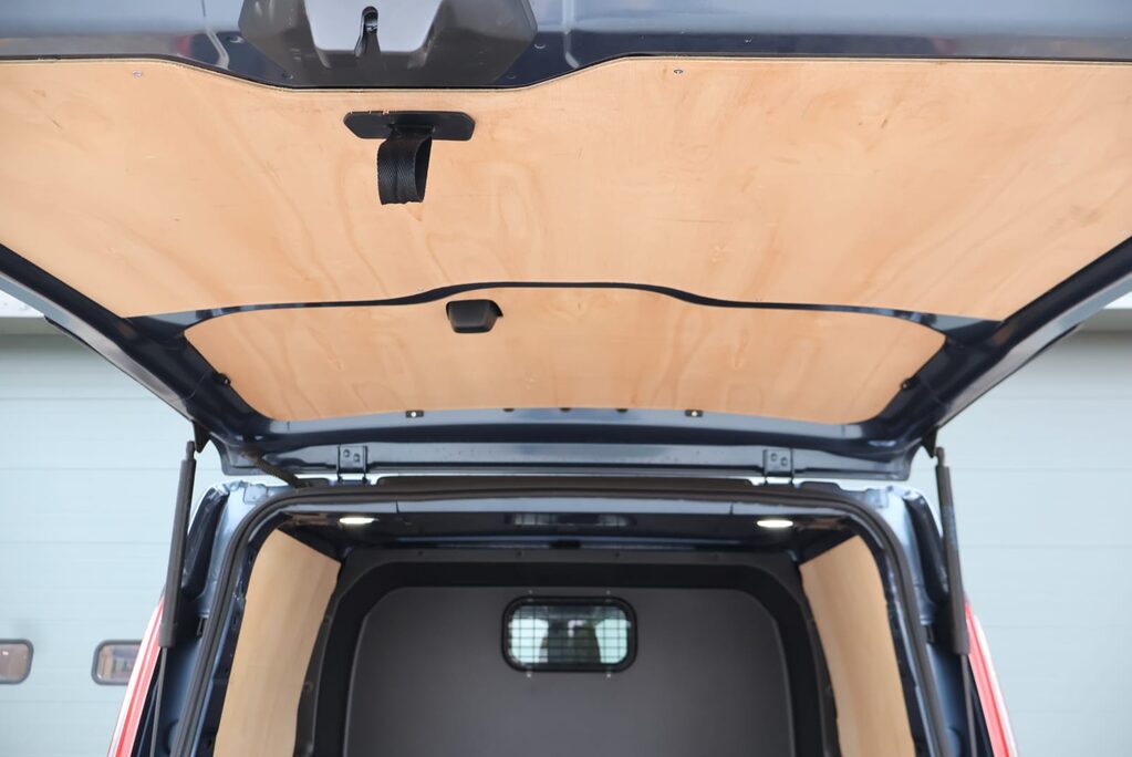 Ford Transit Custom 320 SPORT L1H1 DCIV DOUBLE CAB  Stunning condition  PRICE MATCH OFFER  32