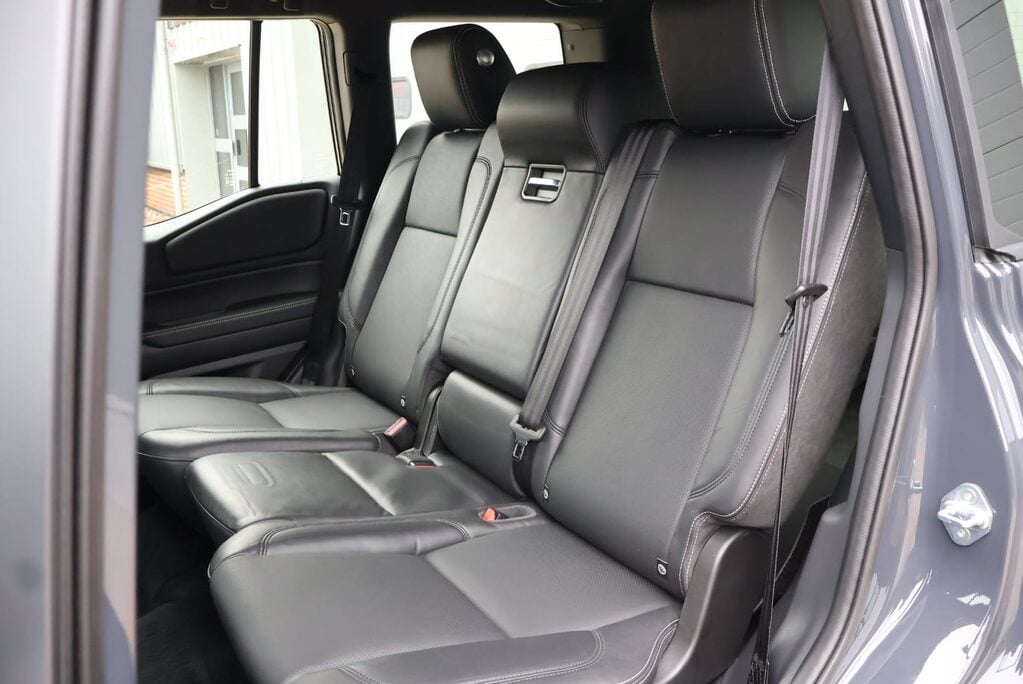 Toyota Land Cruiser BRAND NEW COMMERCIAL WITH A OEM REAR SEAT CONVERSION 19