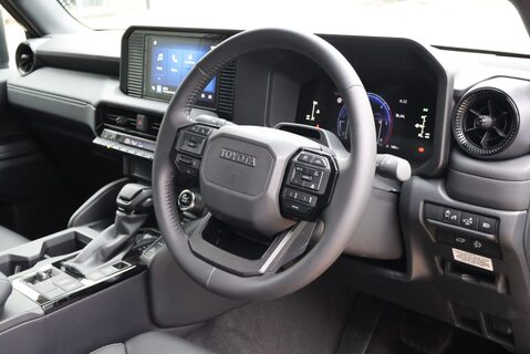 Toyota Land Cruiser BRAND NEW COMMERCIAL WITH A OEM REAR SEAT CONVERSION 12