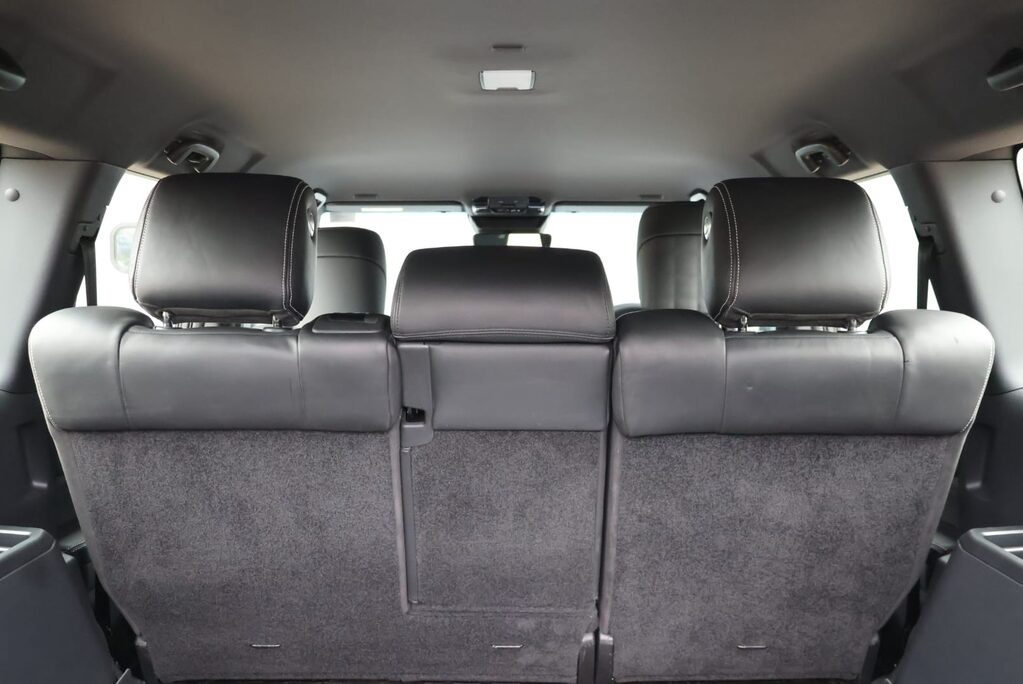 Toyota Land Cruiser BRAND NEW COMMERCIAL WITH A OEM REAR SEAT CONVERSION 24