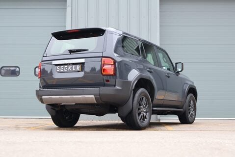 Toyota Land Cruiser BRAND NEW COMMERCIAL WITH A OEM REAR SEAT CONVERSION 6