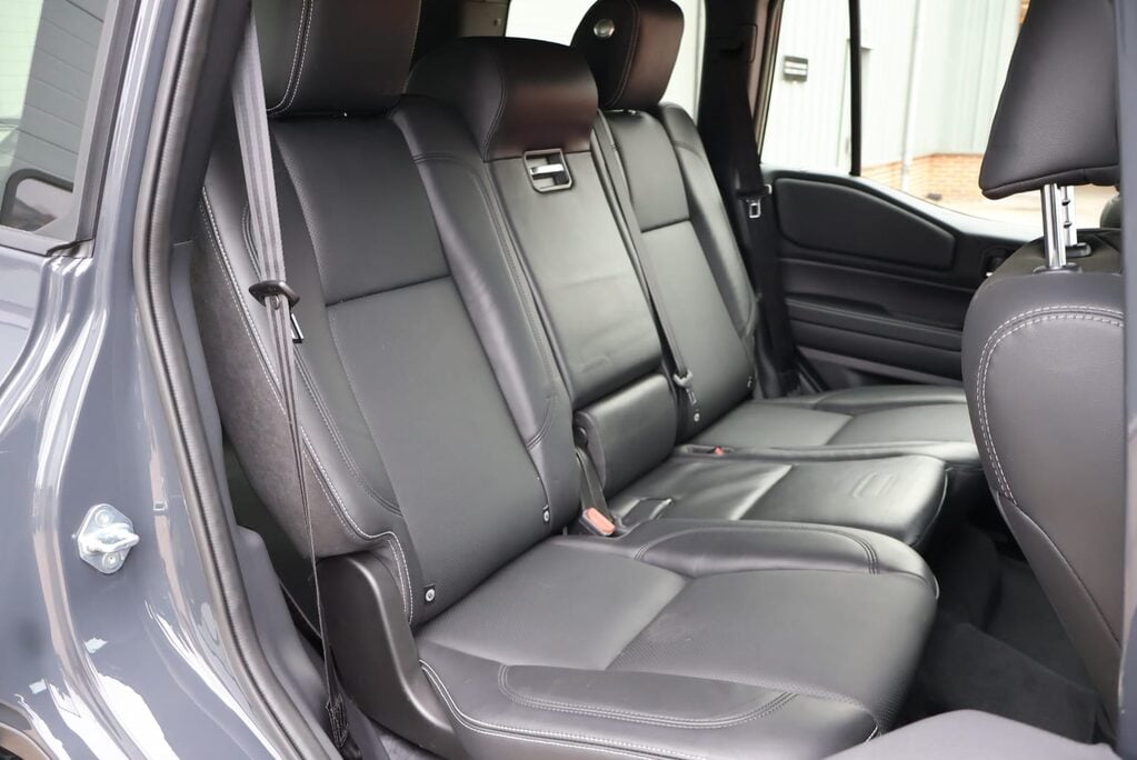Toyota Land Cruiser BRAND NEW COMMERCIAL WITH A OEM REAR SEAT CONVERSION 17