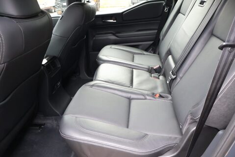 Toyota Land Cruiser BRAND NEW COMMERCIAL WITH A OEM REAR SEAT CONVERSION 23