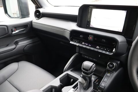 Toyota Land Cruiser BRAND NEW COMMERCIAL WITH A OEM REAR SEAT CONVERSION 20