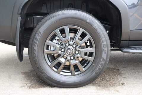 Toyota Land Cruiser BRAND NEW COMMERCIAL WITH A OEM REAR SEAT CONVERSION 10