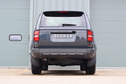 Toyota Land Cruiser BRAND NEW COMMERCIAL WITH A OEM REAR SEAT CONVERSION 20