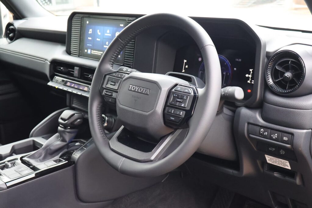 Toyota Land Cruiser Brand new COMMERCIAL styled by seeker with rear seats world tour edition  17