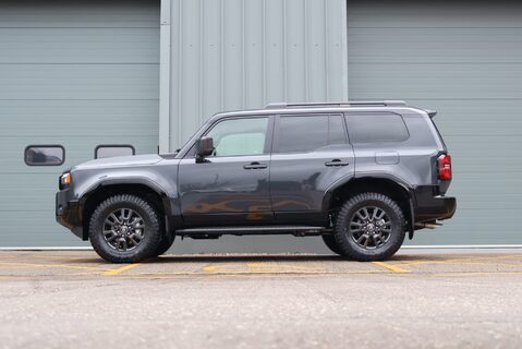 Toyota Land Cruiser Brand new COMMERCIAL styled by seeker with rear seats world tour edition  5