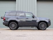 Toyota Land Cruiser COMMERCIAL demo model with roof bars and high gloss black pack  7