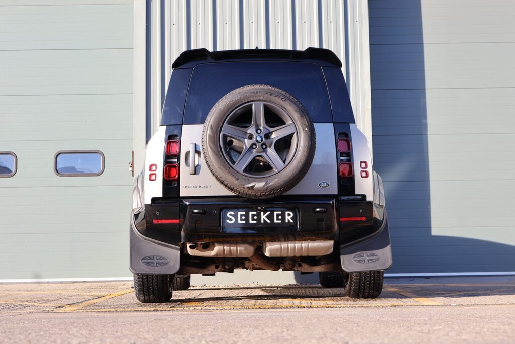 Land Rover Defender 90 X-DYNAMIC SE MHEV STYLED BY SEEKER UK 350 BHP UPGRADE  4
