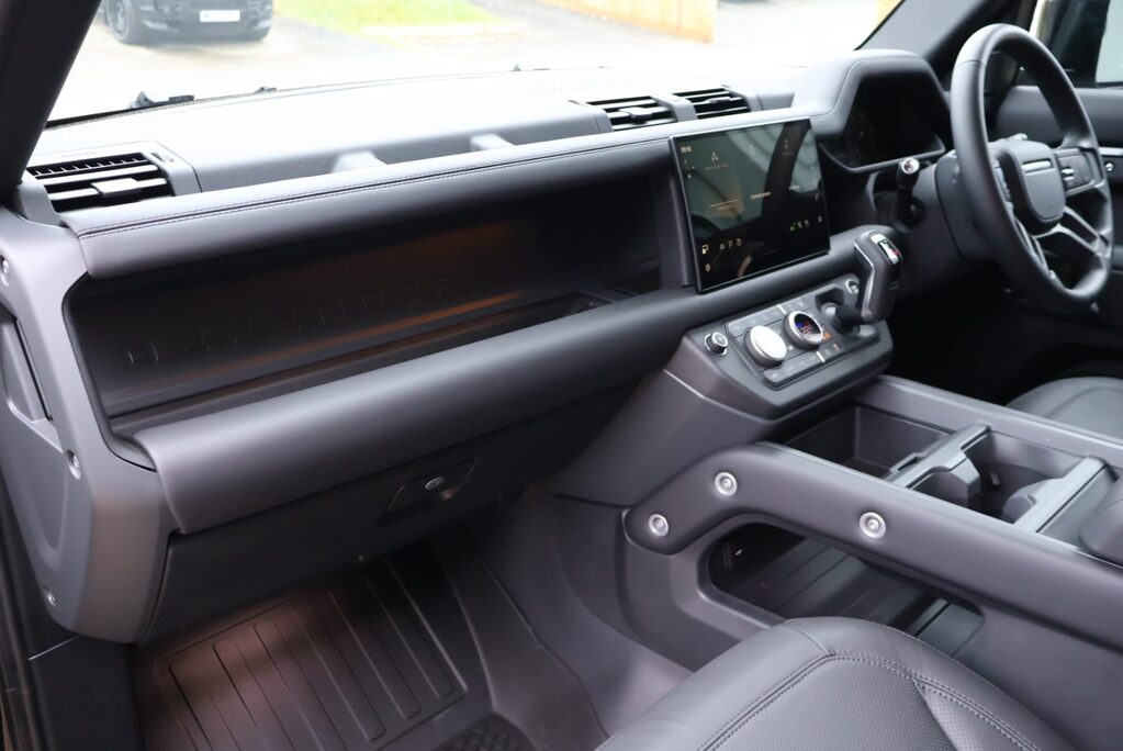Land Rover Defender 110 2026 Model HARD TOP X-DYNAMIC HSE styled by seeker Rear seats  33
