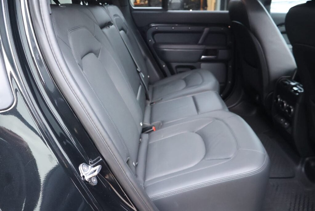 Land Rover Defender 110 P525 V8 Urban Edition  14