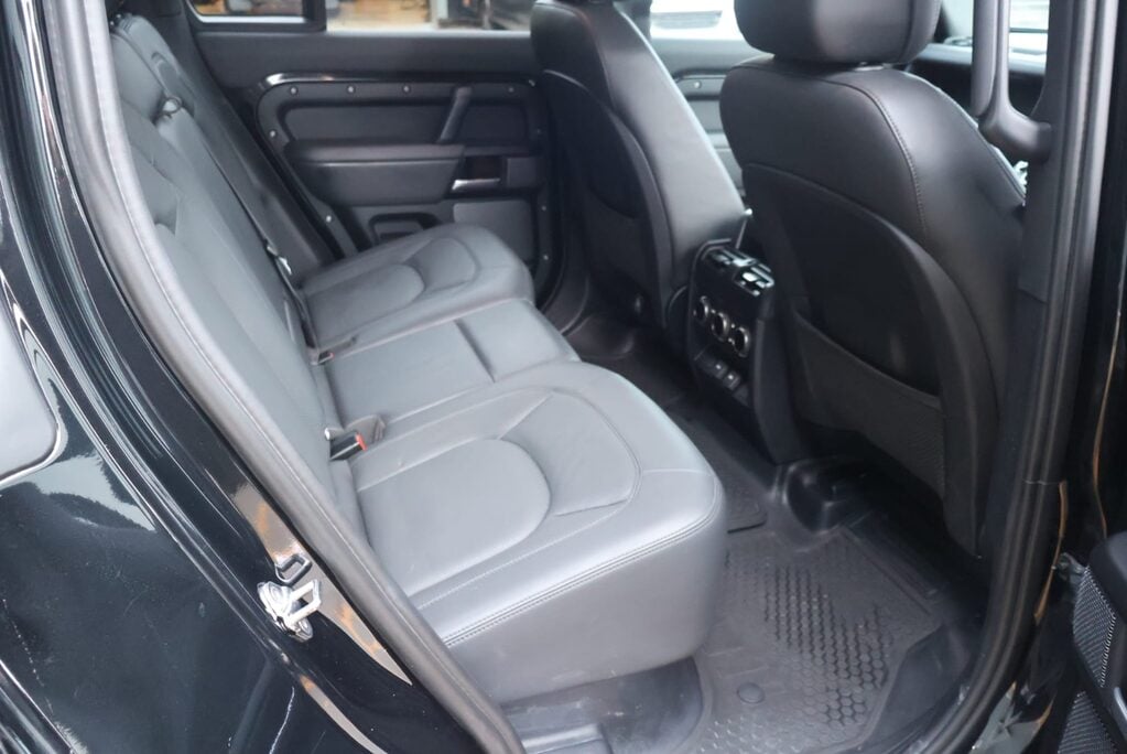 Land Rover Defender 110 P525 V8 Urban Edition  15