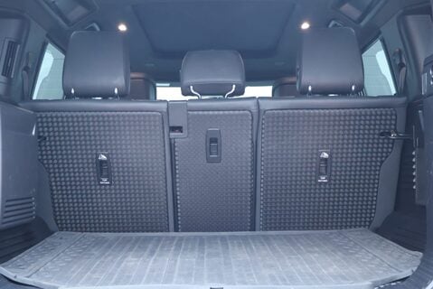 Land Rover Defender 110 P525 V8 Urban Edition  29