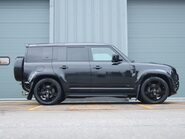 Land Rover Defender 110 P525 V8 Urban Edition  8