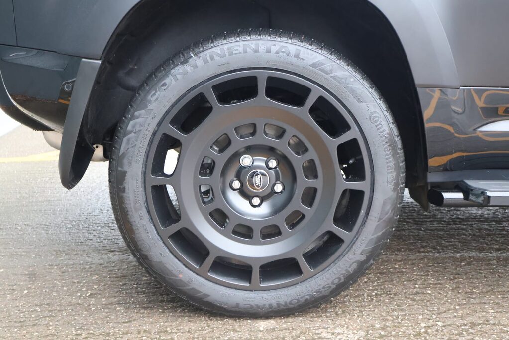 Land Rover Defender 110 HARD TOP X-DYNAMIC D350 HSE 500 TOUR EDITION  ASK ABOUT REAR SEATS 21