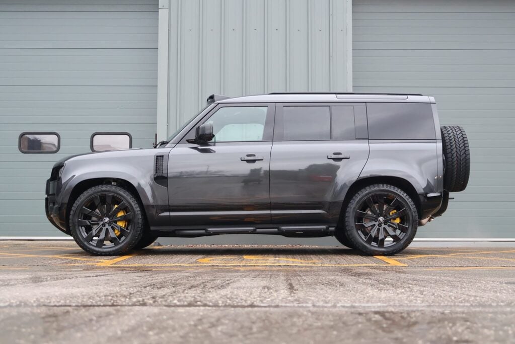 Land Rover Defender 110 2026 110 HARD TOP  HSE 350 FITTED WITH SVR SEAT FRONT AND REAR SEATS 8