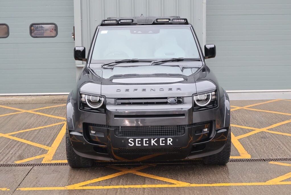 Land Rover Defender 110 2026 110 HARD TOP  HSE 350 FITTED WITH SVR SEAT FRONT AND REAR SEATS 4