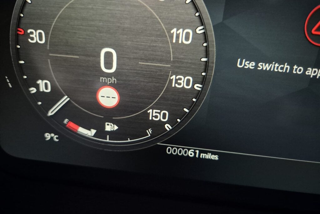 Land Rover Defender 110 2026 110 HARD TOP  HSE 350 FITTED WITH SVR SEAT FRONT AND REAR SEATS 10