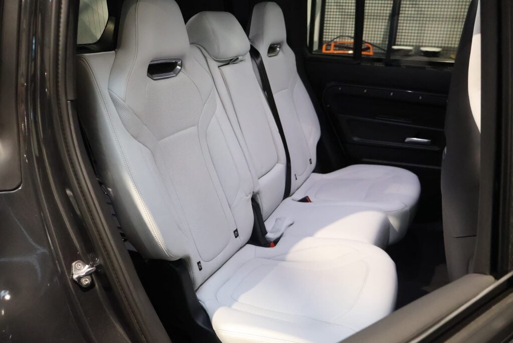 Land Rover Defender 110 2026 HARDTOP S  BIG SPEC WITH UPGRADE SVR FRONT AND REAR SEATS  BY SEEKER  22
