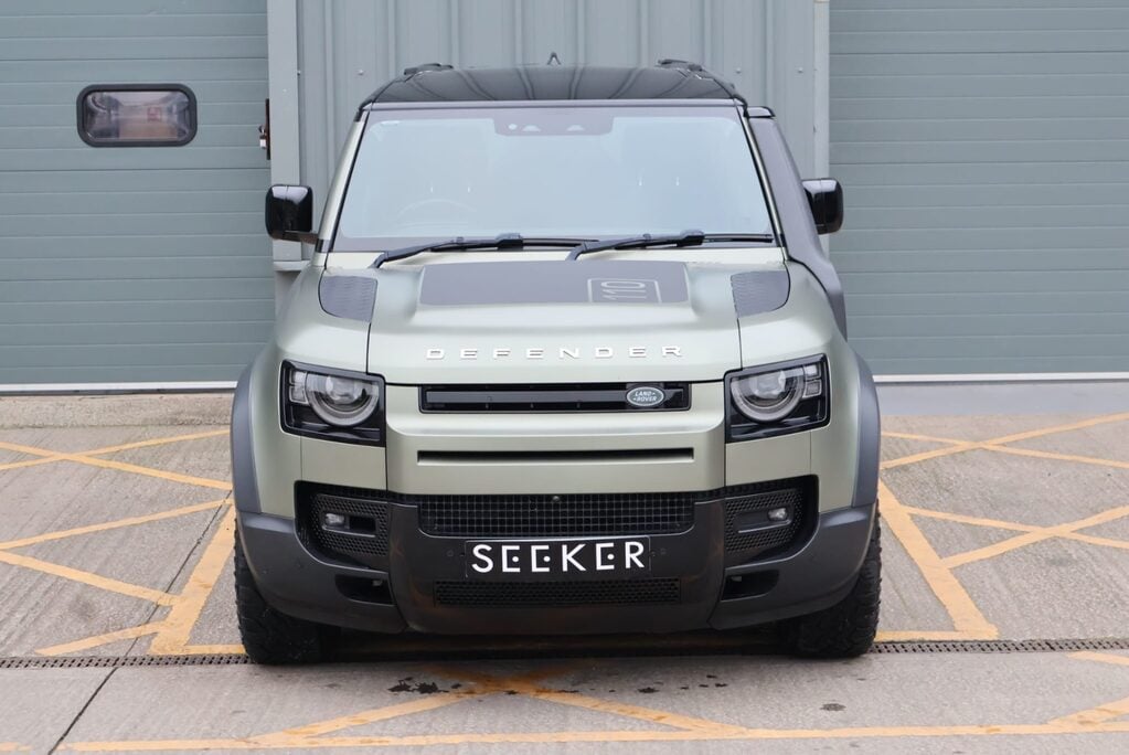 Land Rover Defender 110 P300 HSE STYLED BY SEEKER HUGE SPEC LOOKS AMAZING  PRICE MATCH OFFER  9
