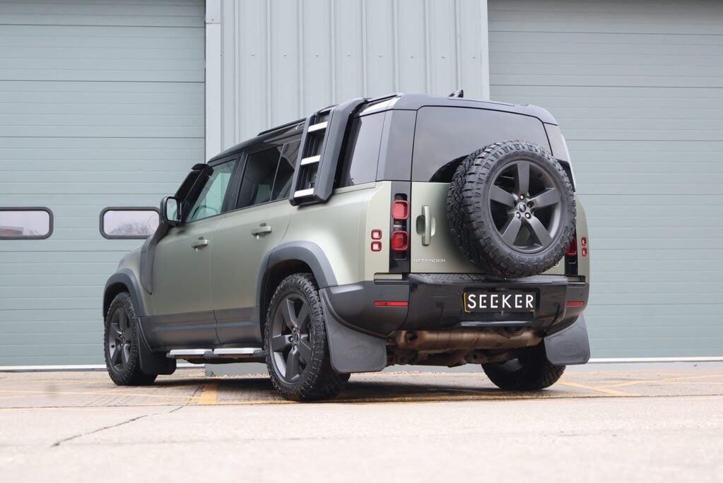 Land Rover Defender 110 P300 HSE STYLED BY SEEKER HUGE SPEC LOOKS AMAZING  PRICE MATCH OFFER  8