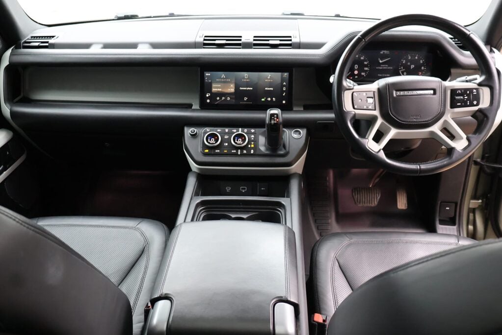 Land Rover Defender 110 P300 HSE STYLED BY SEEKER HUGE SPEC LOOKS AMAZING  PRICE MATCH OFFER  16