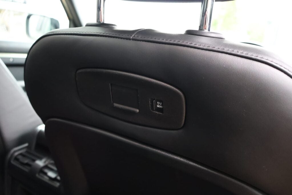 Land Rover Defender 110 P300 HSE STYLED BY SEEKER HUGE SPEC LOOKS AMAZING  PRICE MATCH OFFER  22