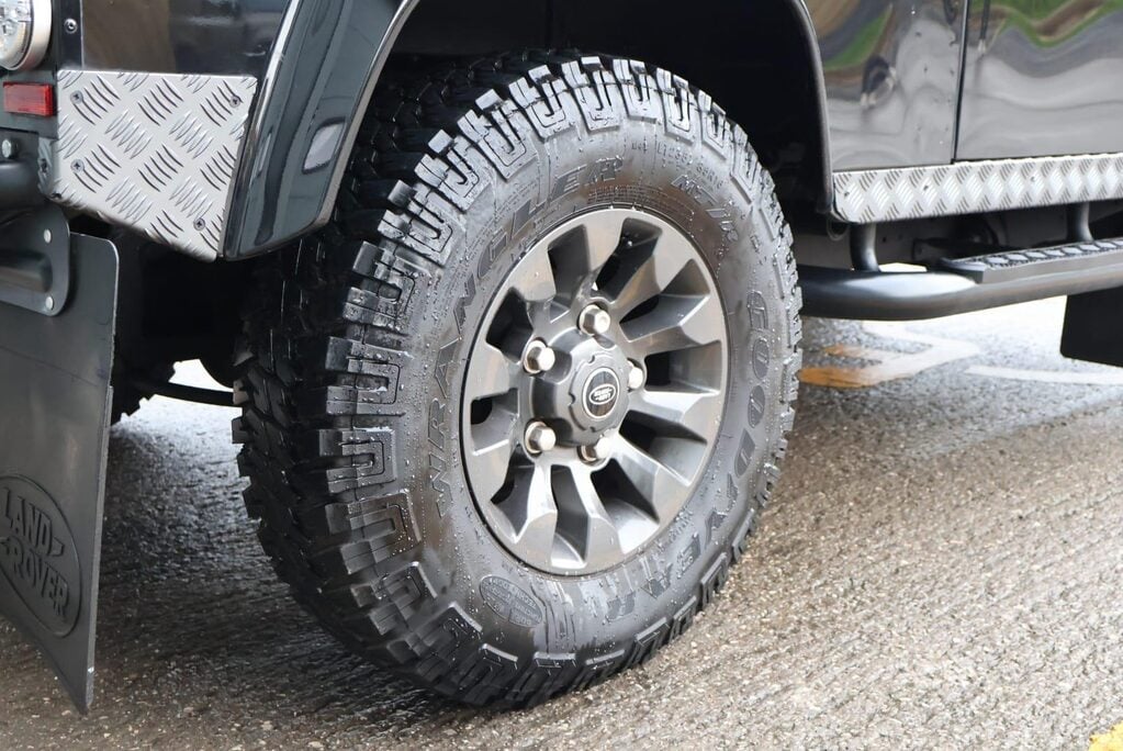 Land Rover Defender  LXV 65TH ANNIVERSARY HARD TOP super low miles extensive Landrover History 26