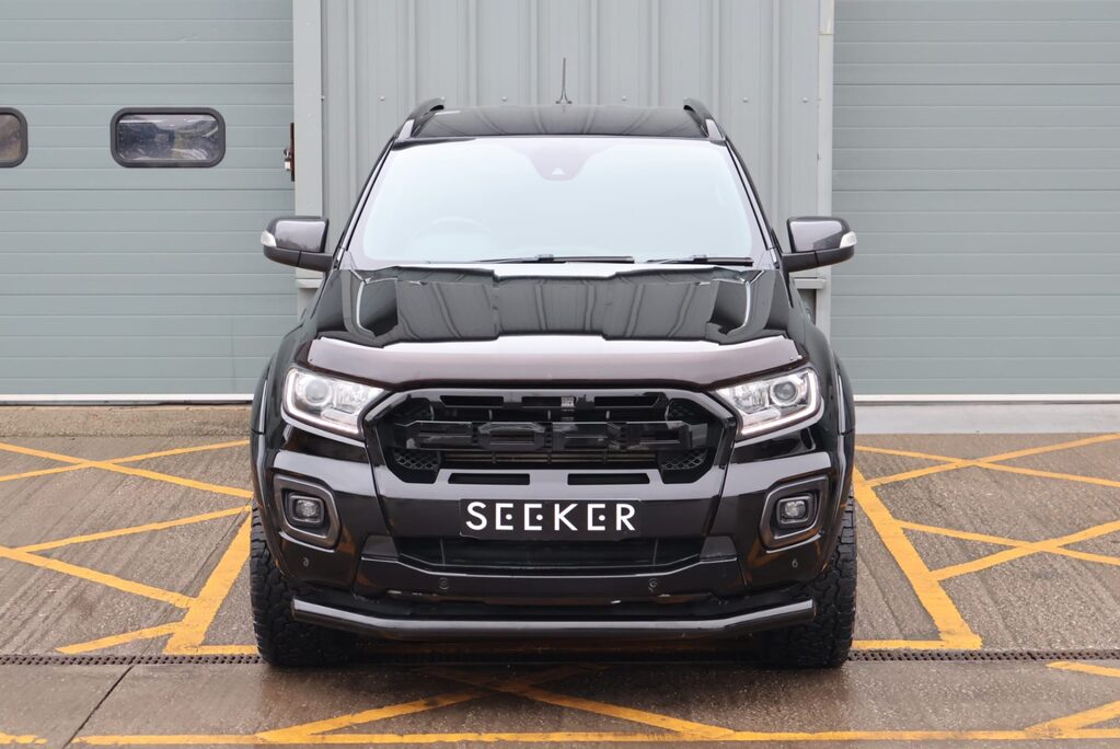 Ford Ranger WILDTRAK TDCI RARE  3.2 T8 wildtrack. Super low miles with styling  6