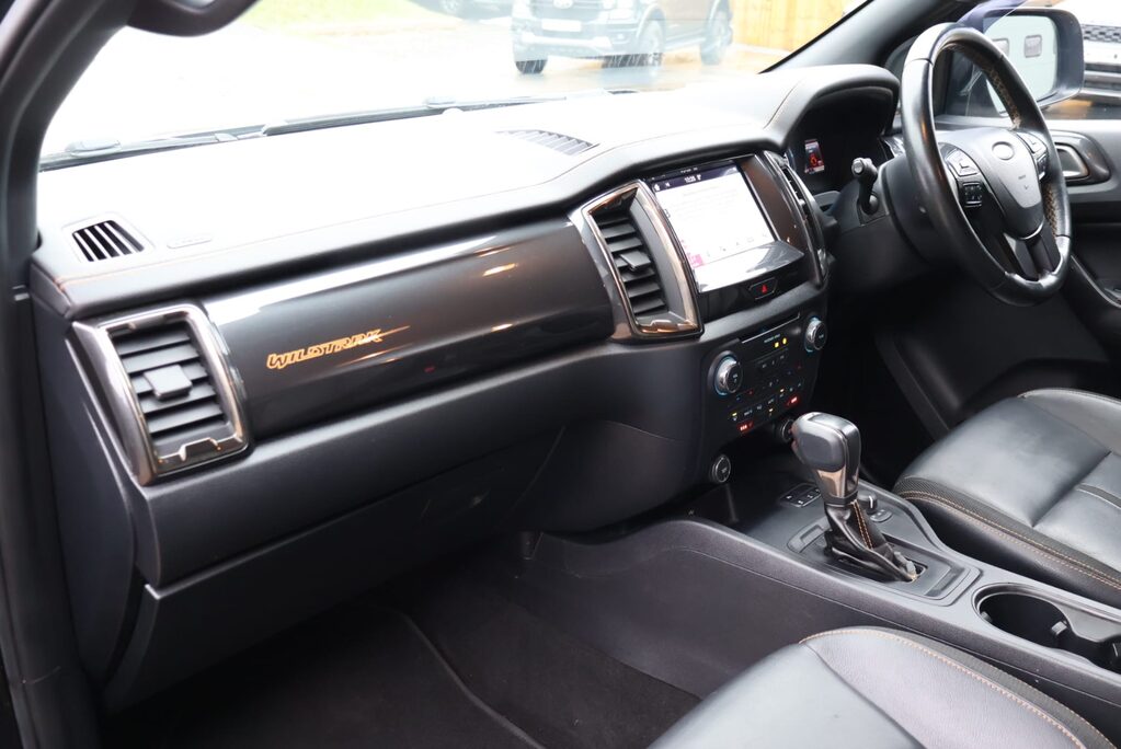 Ford Ranger WILDTRAK TDCI RARE  3.2 T8 wildtrack. Super low miles with styling  20