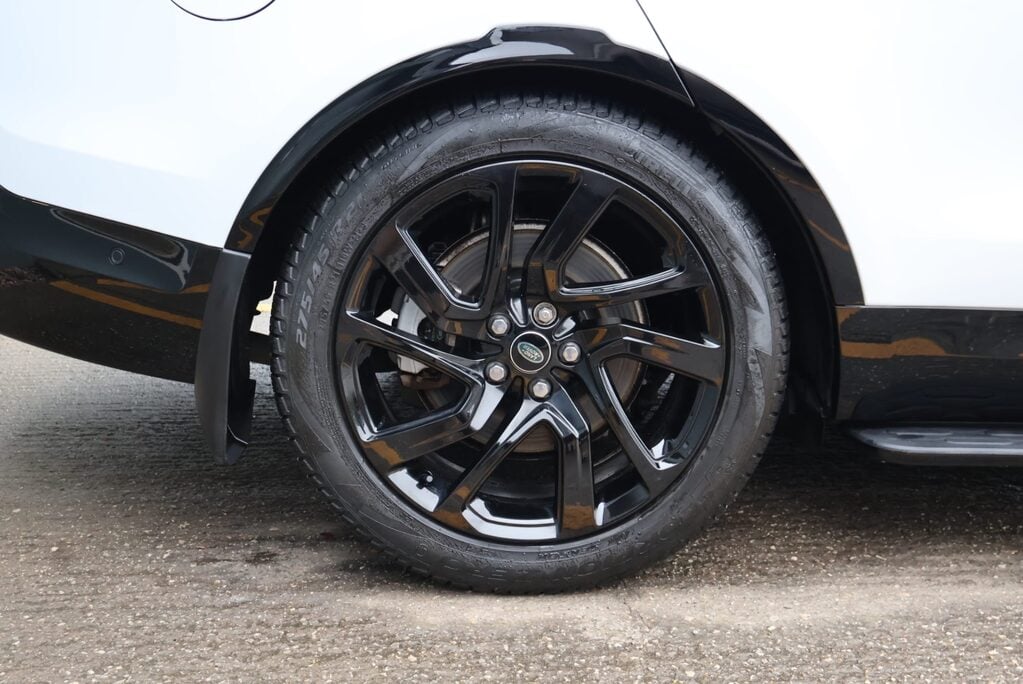 Land Rover Discovery R-DYNAMIC SE MHEV In RARE PEARL WHITE BLACK ROOF AND REAR SEATS  LOW MILES  10