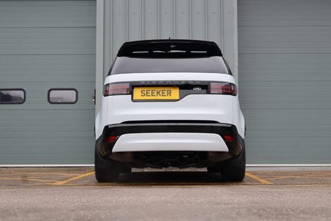 Land Rover Discovery R-DYNAMIC SE MHEV In RARE PEARL WHITE BLACK ROOF AND REAR SEATS  LOW MILES  8