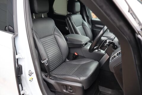 Land Rover Discovery R-DYNAMIC SE MHEV In RARE PEARL WHITE BLACK ROOF AND REAR SEATS  LOW MILES  15