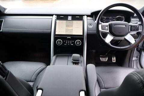 Land Rover Discovery R-DYNAMIC SE MHEV In RARE PEARL WHITE BLACK ROOF AND REAR SEATS  LOW MILES  20