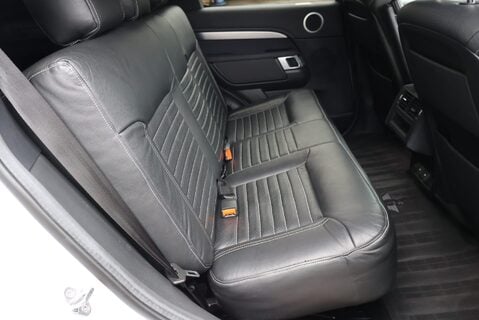 Land Rover Discovery R-DYNAMIC SE MHEV In RARE PEARL WHITE BLACK ROOF AND REAR SEATS  LOW MILES  16