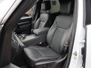 Land Rover Discovery R-DYNAMIC SE MHEV In RARE PEARL WHITE BLACK ROOF AND REAR SEATS  LOW MILES  23
