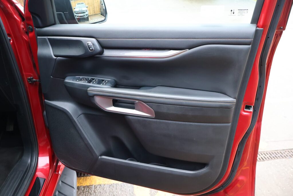 Ford Ranger WILDTRAK ECOBLUE STYLED BY SEEKER UK PRICE MATCH OFFER  12