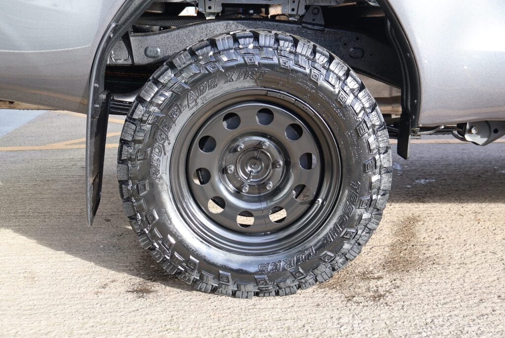 Toyota Hilux ACTIVE 4WD D-4D ECB King cab Commercial styled by Seeker Uk 14