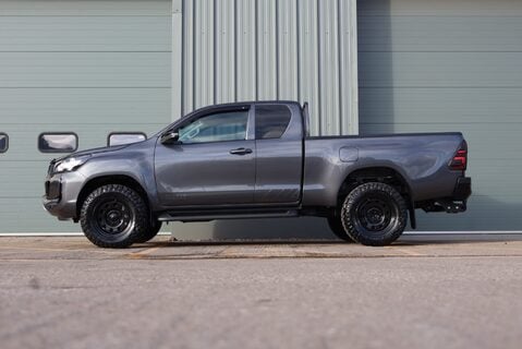 Toyota Hilux ACTIVE 4WD D-4D ECB King cab Commercial styled by Seeker Uk 7