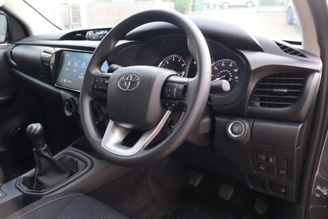 Toyota Hilux ACTIVE 4WD D-4D ECB King cab Commercial styled by Seeker Uk 13