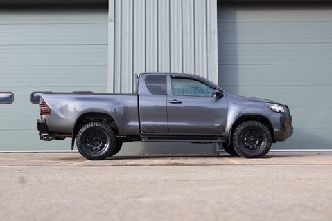 Toyota Hilux ACTIVE 4WD D-4D ECB King cab Commercial styled by Seeker Uk 5