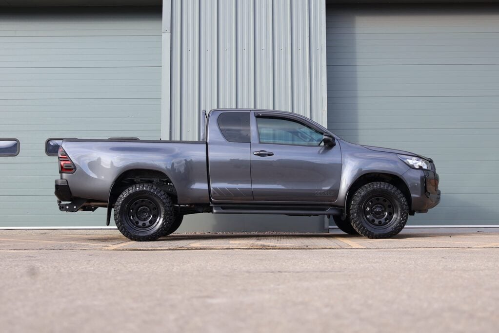 Toyota Hilux ACTIVE 4WD D-4D ECB King cab Commercial styled by Seeker Uk 5