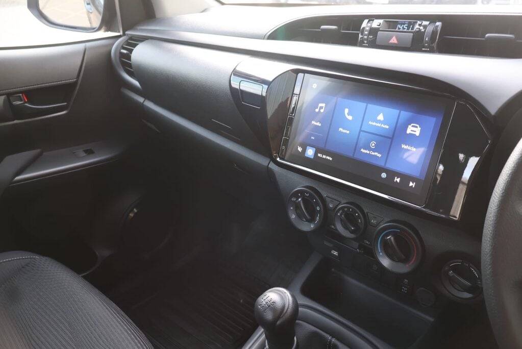 Toyota Hilux ACTIVE 4WD D-4D ECB King cab Commercial styled by Seeker Uk 22