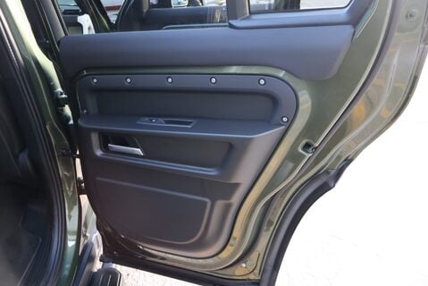 Land Rover Defender 110 75 reg   HARD TOP X-DYNAMIC 350 HSE seeker styled genuine rear seat fitted 18