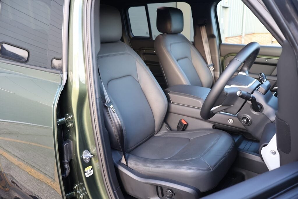 Land Rover Defender 110 75 reg   HARD TOP X-DYNAMIC 350 HSE seeker styled genuine rear seat fitted 15
