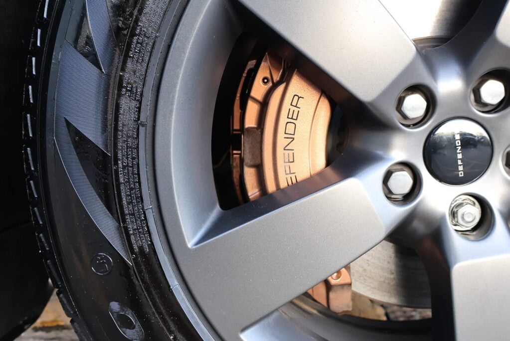 Land Rover Defender 110 75 reg   HARD TOP X-DYNAMIC 350 HSE seeker styled genuine rear seat fitted 12