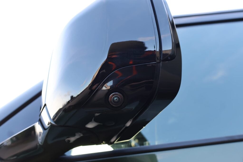 Land Rover Defender 110 75 reg   HARD TOP X-DYNAMIC 350 HSE seeker styled genuine rear seat fitted 13