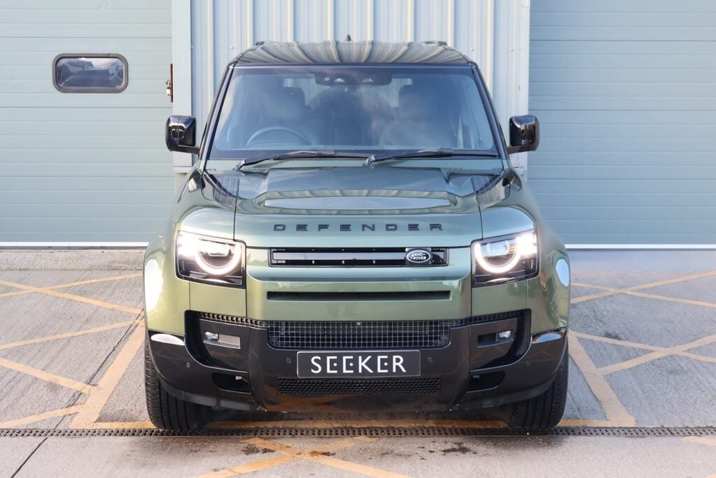 Land Rover Defender 110 75 reg   HARD TOP X-DYNAMIC 350 HSE seeker styled genuine rear seat fitted 2
