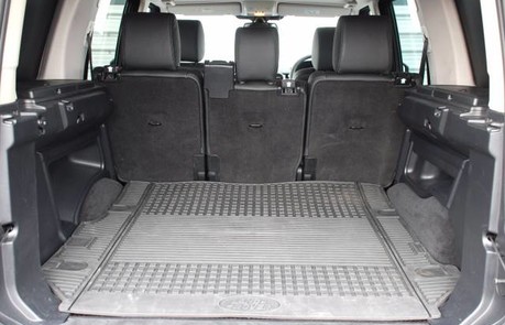 Land Rover Discovery Commercial seat commercial seat conversion - Latest delighted customer!